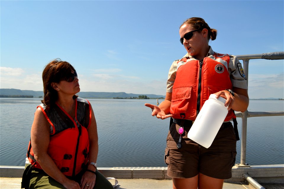 Water sampling for eDNA
