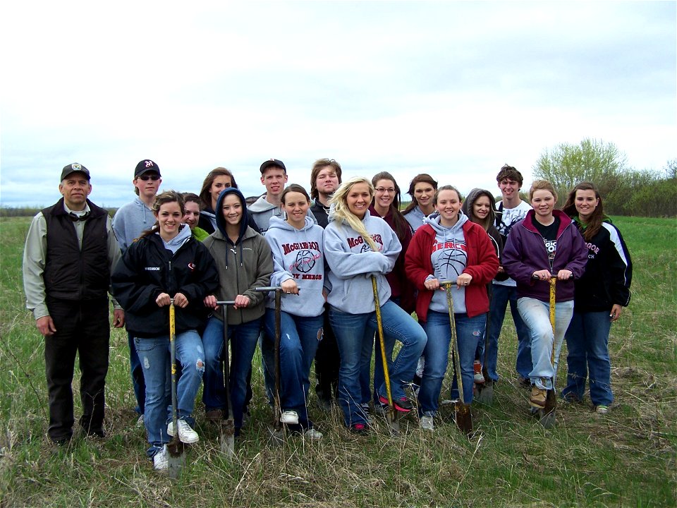 McGregor HS National Honor Society Students with Refuge Manager
