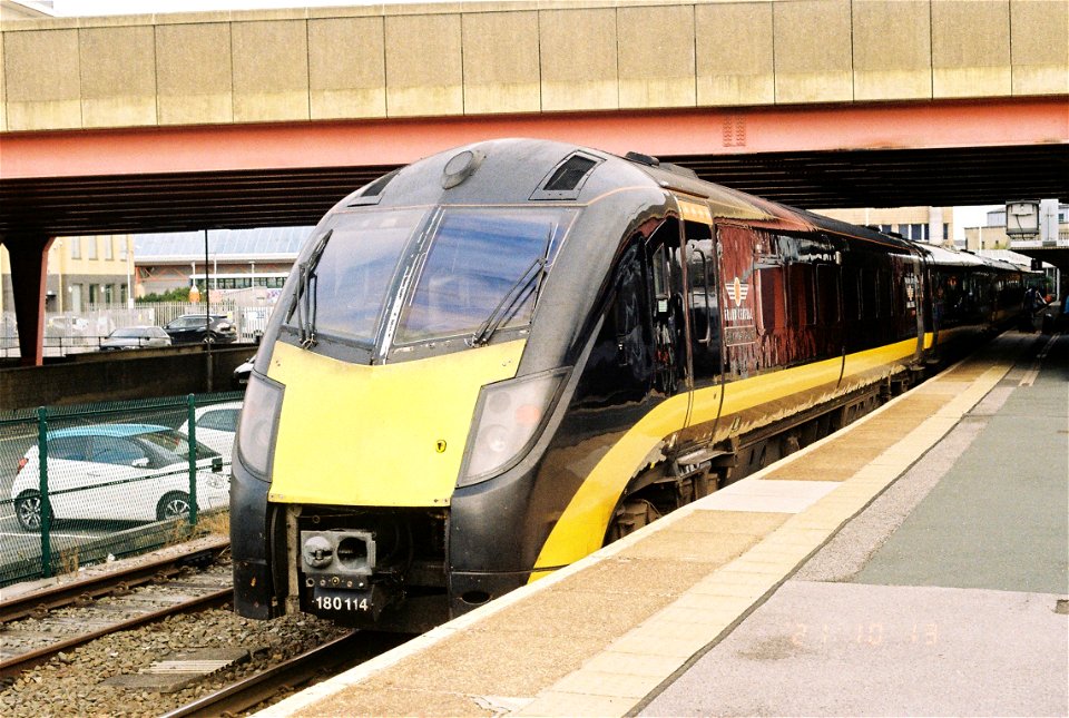 Grand Central unit 180 114 about to depart Bradford Interchange for London King’s Cross