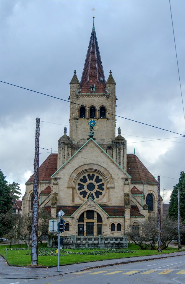 Le centre du quartier : l'église Saint-Paul / Das Zentrum des Viertels: die Paulskirche photo