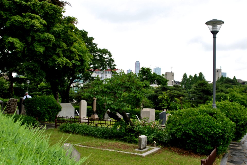 Yanghwajin Foreign Missionary Cemetery