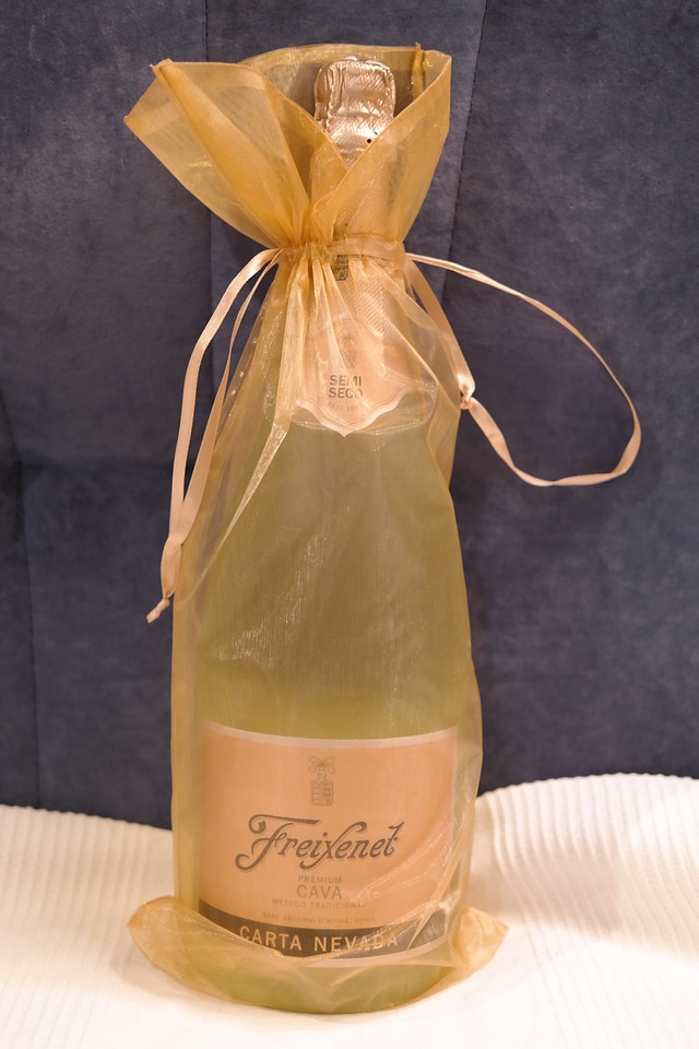 Packed golden freixenet