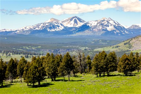 Triloite Point, Mt. Holmes, and Dome Mountain photo