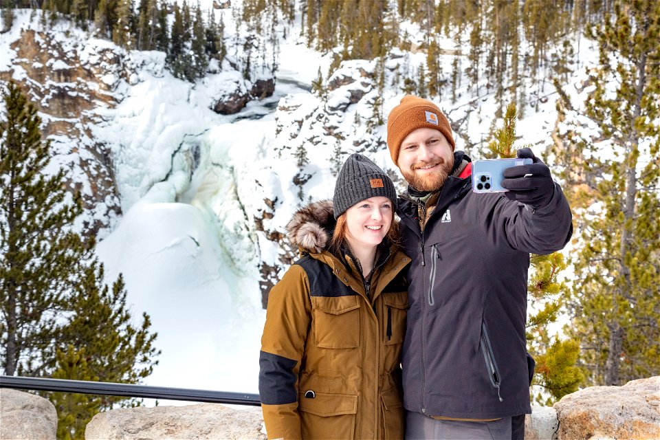 Winter selfies at Upper Falls Viewpoint
