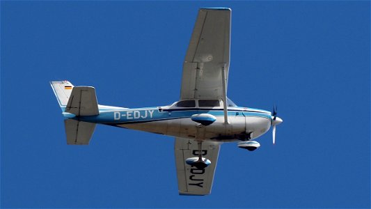 Reims-Cessna FR172J Reims Rocket D-EDJY Aero Club München (3400 ft.)