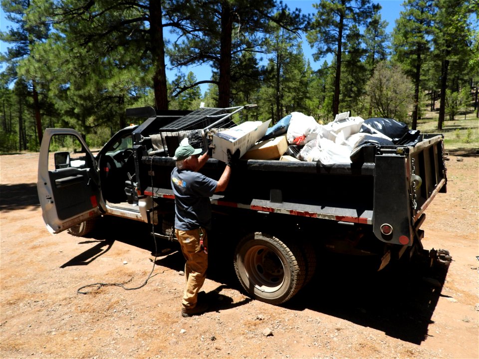 Pickin' Up in the Pines May 2022