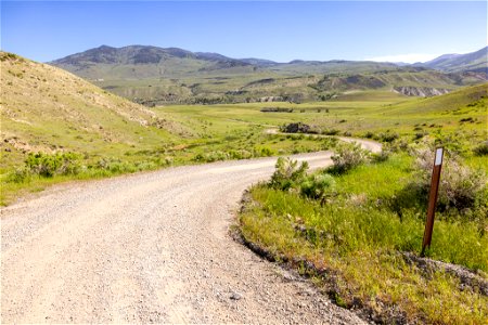 Yellowstone flood event 2022: Single-lane tight turns on Old Gardiner Road