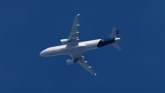 Airbus A320-214 D-AIZE Lufthansa from Rome (16800 ft.) photo