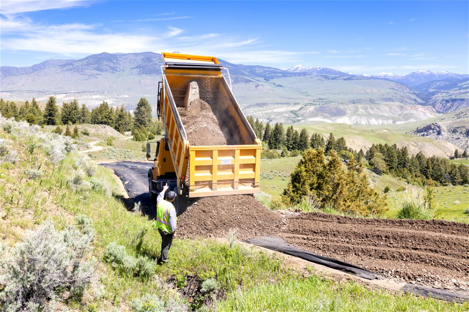 Yellowstone flood event 2022: improving Old Gardiner Road surface