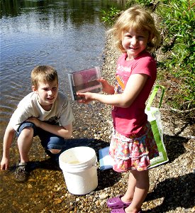 schutte kids with fish