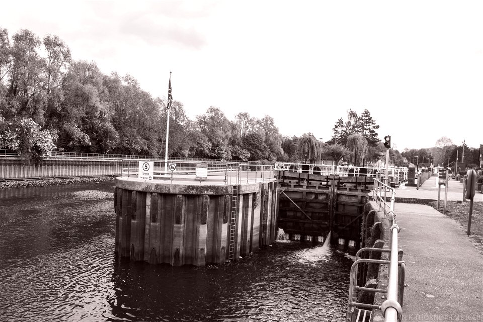 Allington Lock. Low Tide.