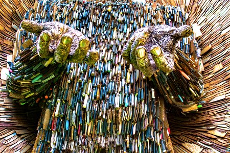 The Knife Angel made from over 100,000 seized blades.