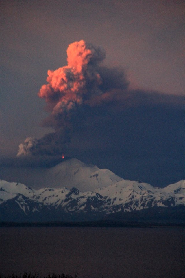 Pavlof volcano eruption