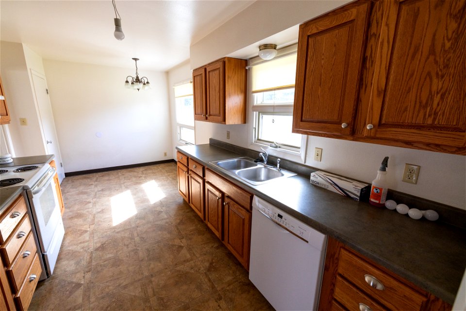 Employee housing Improvement Project Goal 2: kitchen before (2)