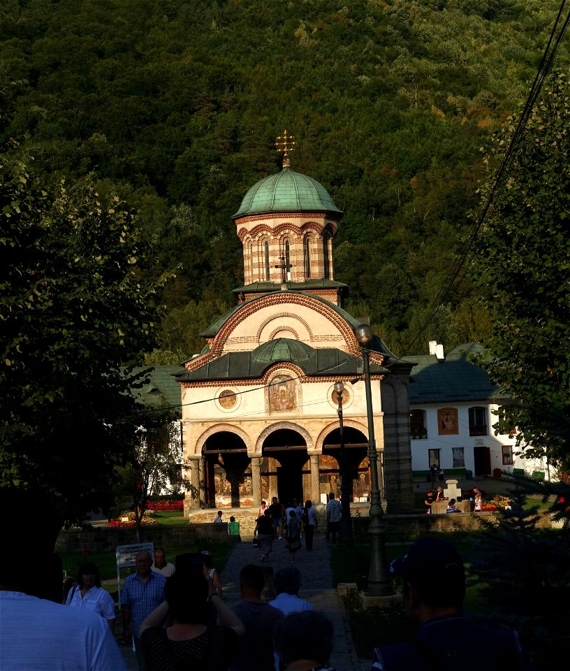 Cozia_monastery2019_0905_132340