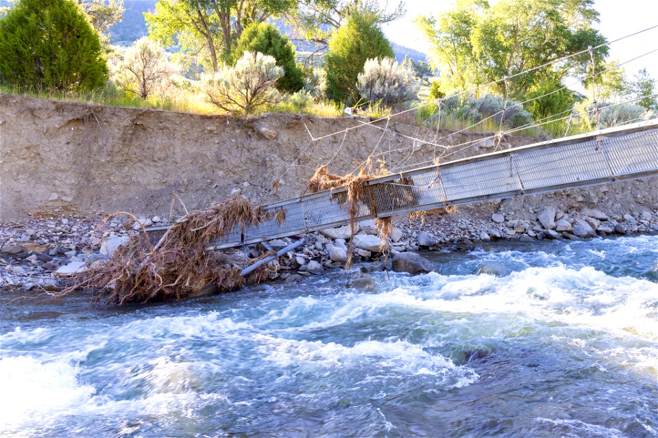 Yellowstone flood event 2022: Lava Creek Trail footbridge and cut bank
