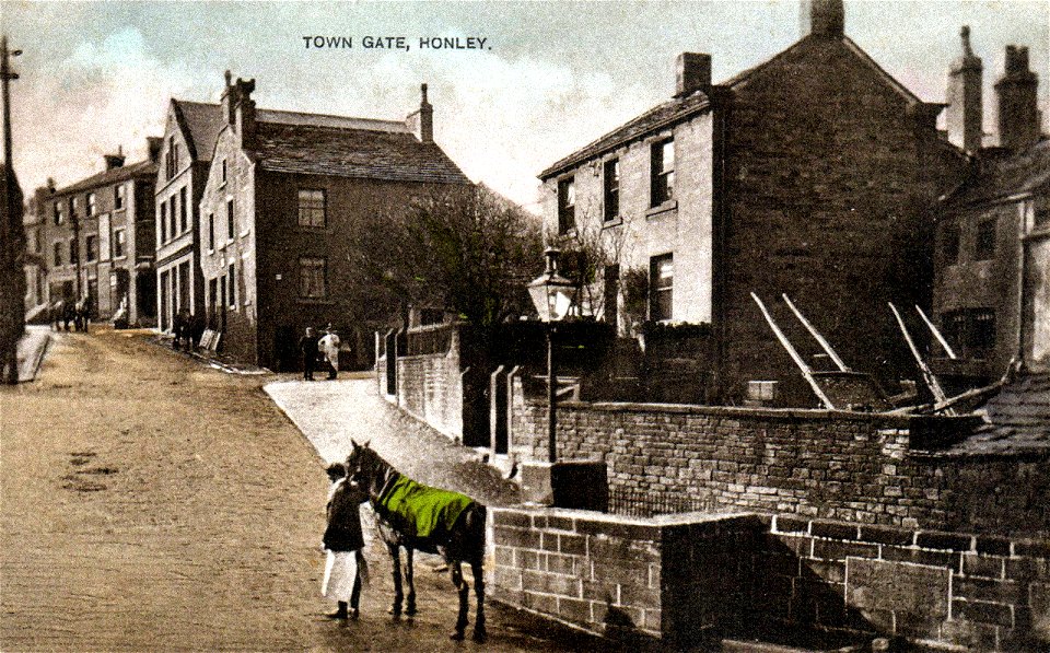 1920s postcard of Town Gate, Honley