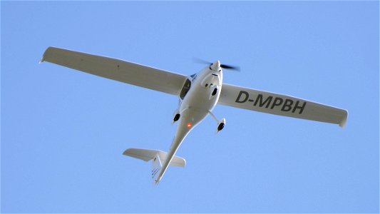 Pipistrel Virus SW D-MPBH (3100 ft.)