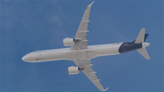 Airbus A321-271NX D-AIEJ Lufthansa from Rome (6300 ft.) photo