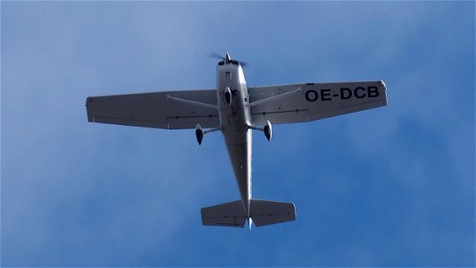 Cessna 172S Skyhawk SP OE-DCB Engl Flightteam from Eggenfelden (4800 ft.)