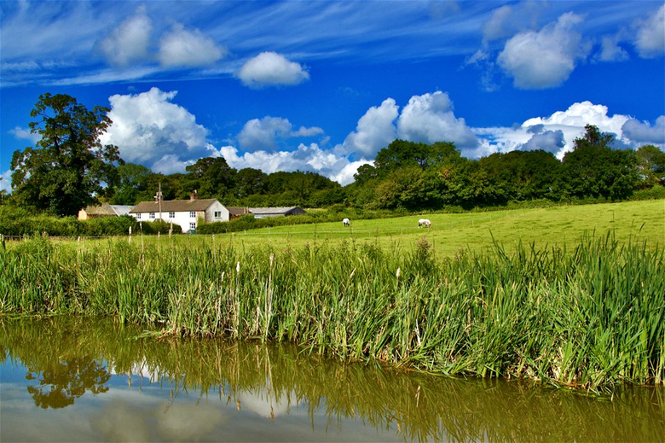 Croughton Cheshire