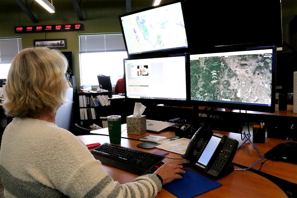 Fire Dispatch in Redmond, Oregon photo