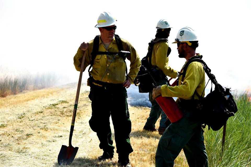 BLM’s Folsom Lake Veterans Crew perform RX Burn at Cosumnes River Preserve restoring critical habitat.