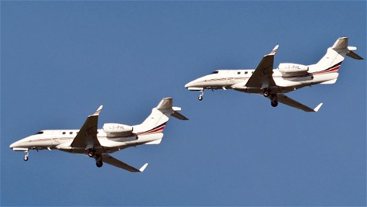 Embraer 505 Phenom 300  CS-PHL Netjets Europe from Frankfurt (3800 ft.)