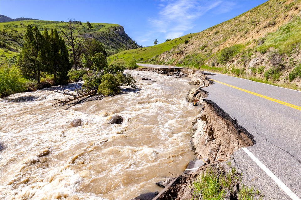 Yellowstone flood event 2022: North Entrance Road washout (6)