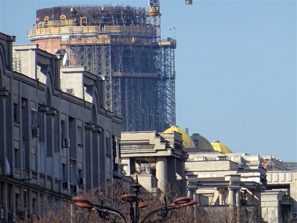 2019-03-06_Cathedral seen from Unirii Square_5