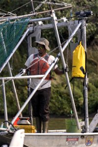 Invasive Carp Research on the James River in South Dakota. Photo: Sam Stukel (USFWS)