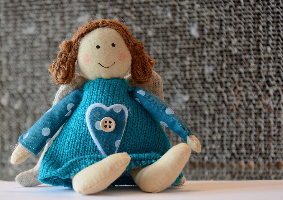 Angel toys hand labor