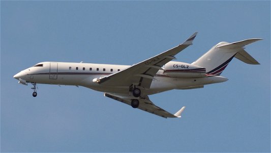 Bombardier BD-700-1A11 Global 5000 CS-GLZ Netjets Europe from Faro (4800 ft.)