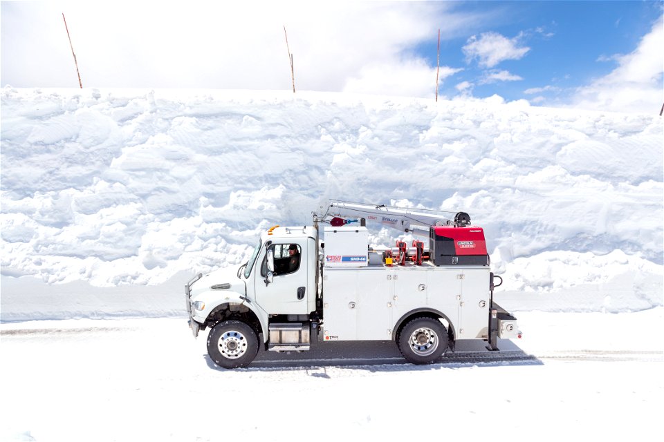 Plowing Beartooth Highway 2021 (27)