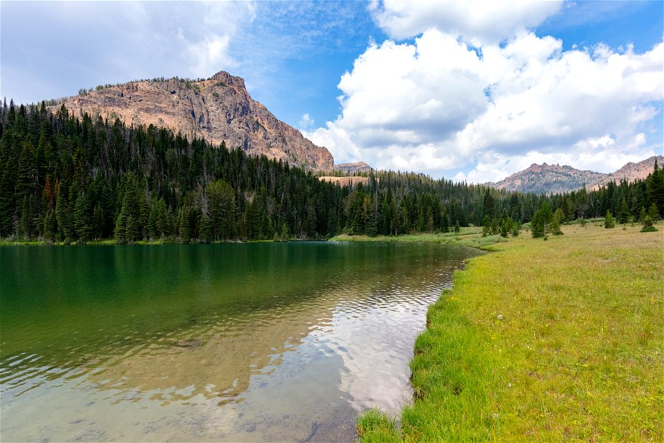 Custer-Gallatin National Forest, Knox Lake Trail: Knox Lake