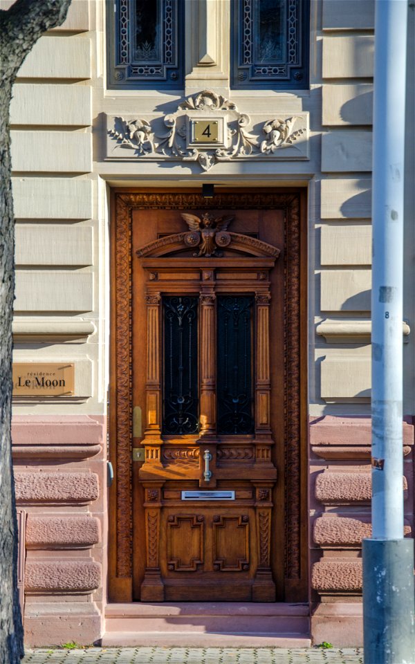 La porte aux fines colonnes photo