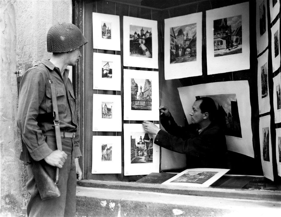 SC 374662 - Modern army in a quaint Southern German town.