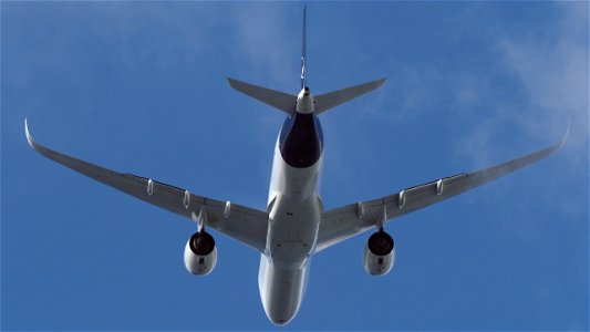 Airbus A350-941 D-AIXC Lufthansa from Seoul (6700 ft.)