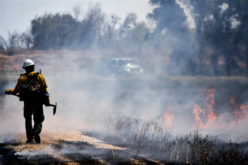 BLM’s Folsom Lake Veterans Crew perform RX Burn at Cosumnes River Preserve restoring critical habitat.