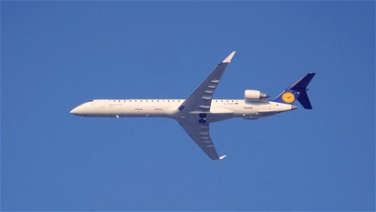 Mitsubishi CRJ-900LR D-ACKK Lufthansa CityLine from Luqa (7200 ft.)