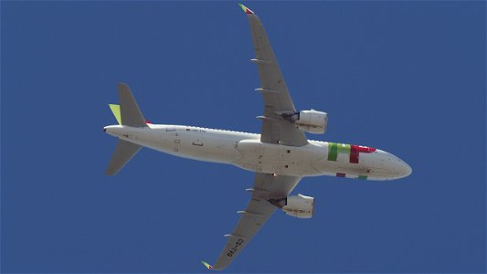 Airbus A320-251N CS-TVP TVG TAP Air Portugal from Lisbon (9400 ft.)
