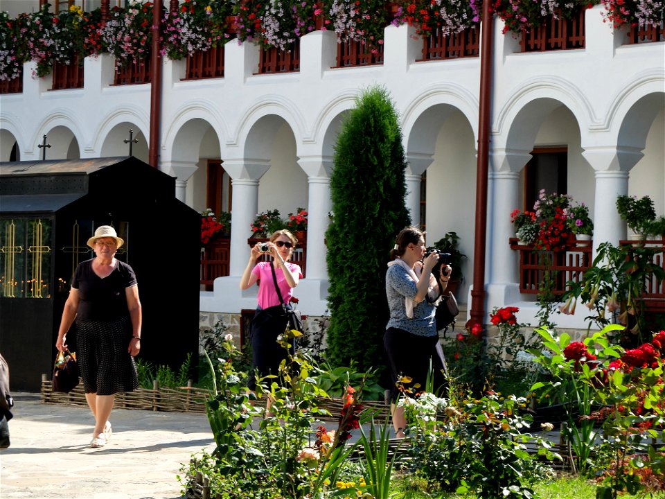 manastirea_Agapia2015_0808_154955