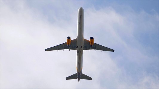 Boeing 757-330 D-ABOK Condor from Palma de Mallorca (8400 ft.)