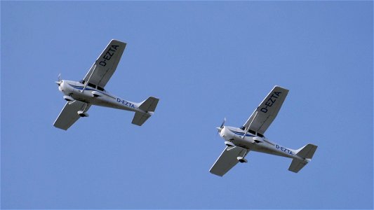 Cessna 172S Skyhawk SP D-EZTA Flugschule Jesenwang