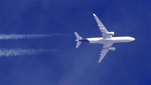 Airbus A330-343-D-AIKI Lufthansa from Frankfurt to Riyadh (31400 ft.) photo