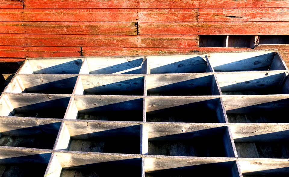 2022/365/207 Boxes, Lines, Light, Shadows