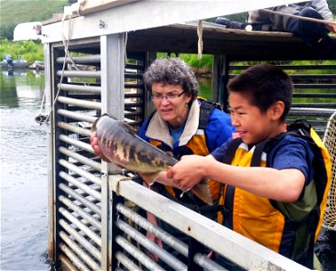 2015_YuKDELTA_SC_Kenny releases a fish