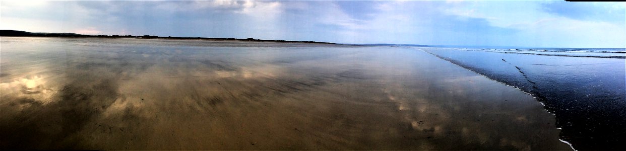 Daybreak, Saunton Sands Beach, Instow ( twinned with Arromanches , Normandy, France ), Appledore, Northam, Westward Ho!, North Devon , UK. 24th April 2022 (Apple Ipod Panoramic Photo)
