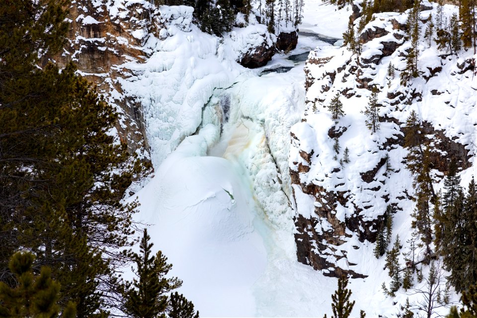 Upper Falls ice cone from Upper Falls Viewpoints