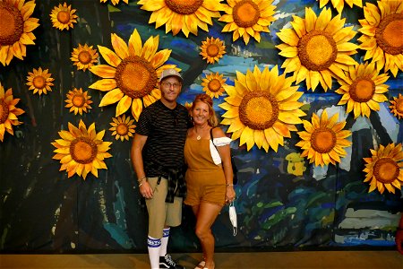 billy n kirs sunflowers-okay-P1920205